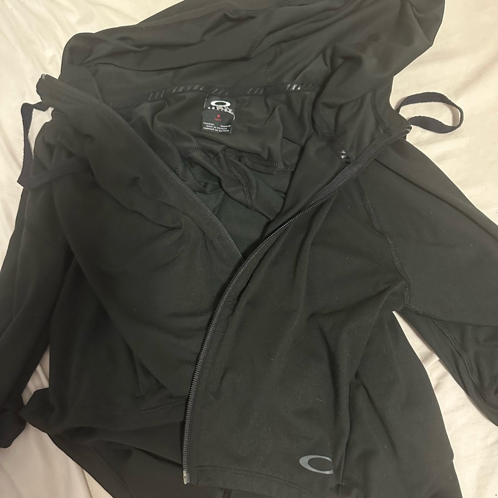Oakley Hooded Black Athletic Jacket. Size Medium